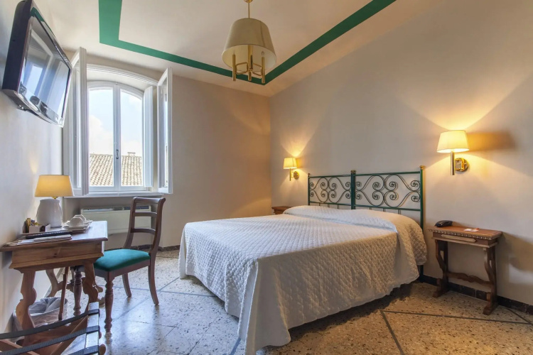 Hotel Titano
