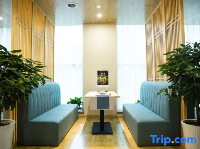 Yuerong Kingmax Hotel