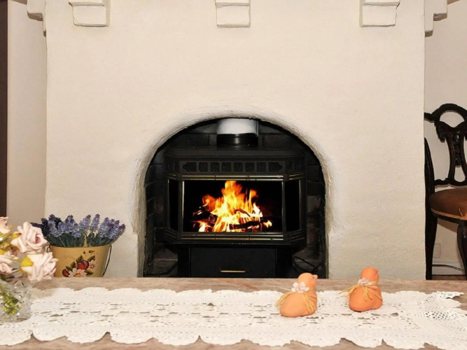 Plum Tree Cottage - warm, cosy & walk to town