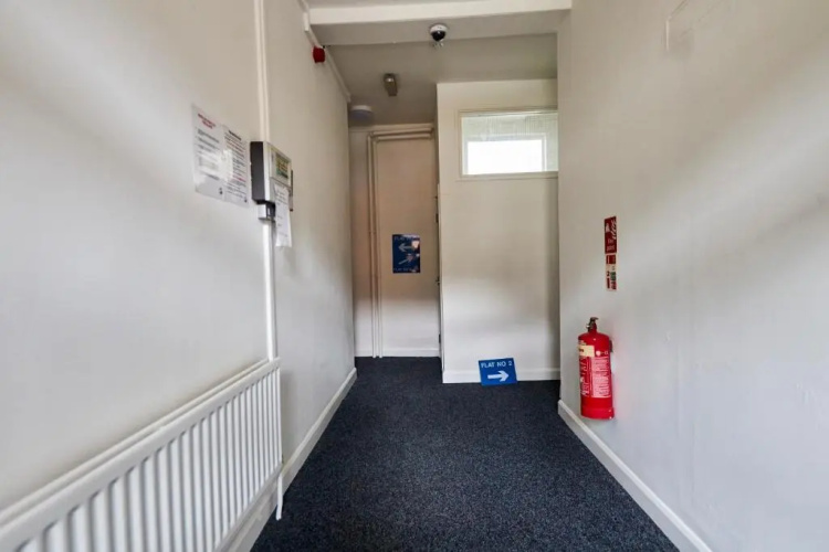 Fantastic Central Stratford 2BR Apartment wParking