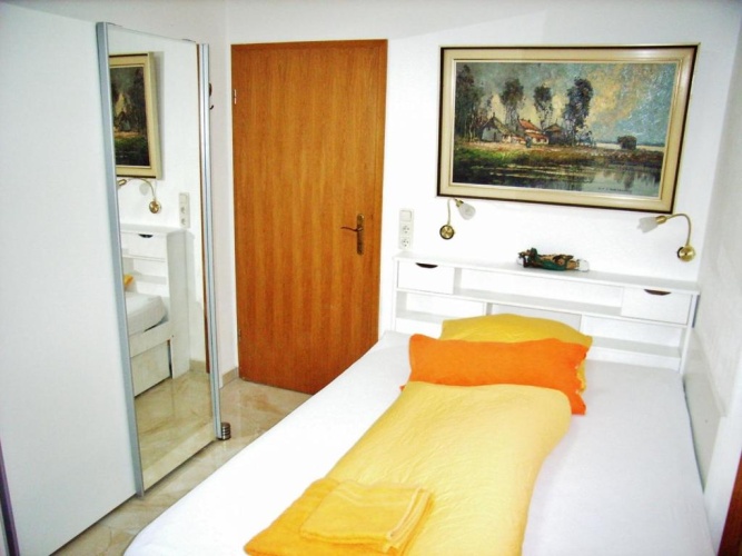 Deluxe Single room