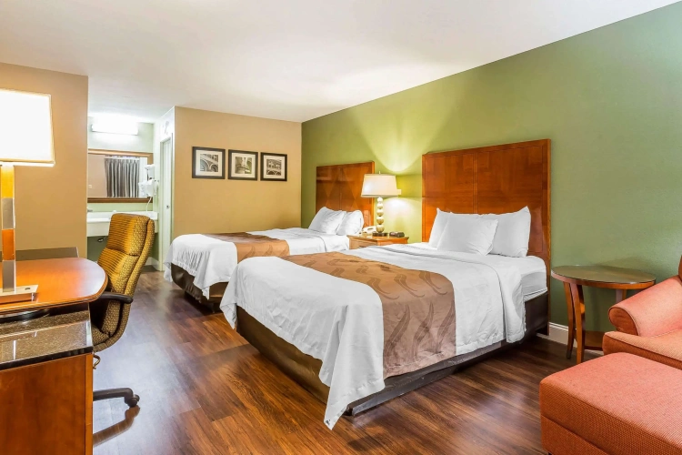 Standard Quadruple room