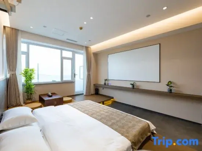 Deluxe Double room with balcony and with view