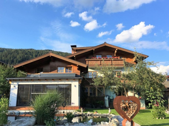 2 Bedrooms Triple Apartment