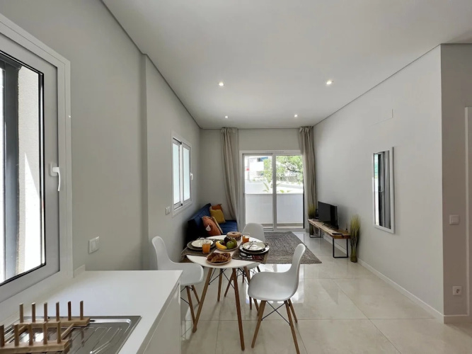 Praia DA Rocha Modern by Homing