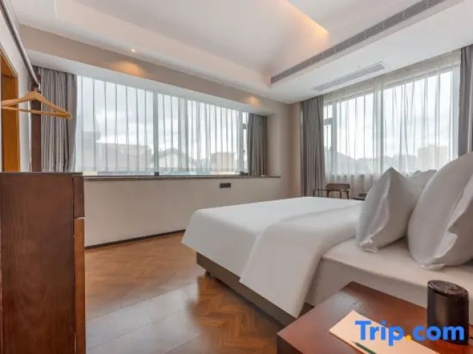 Premium Suite