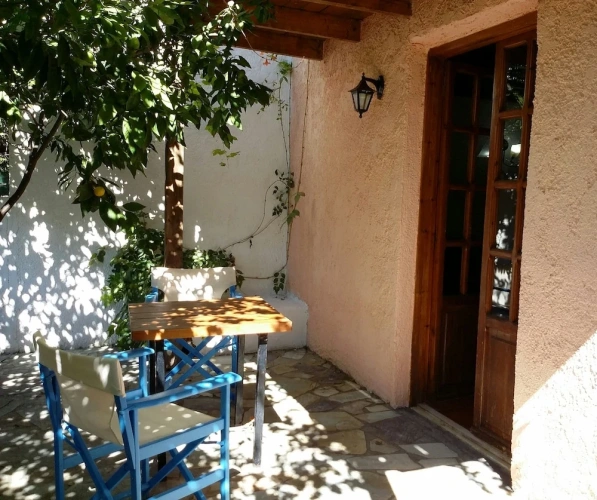 1 Bedroom Cottage beachfront