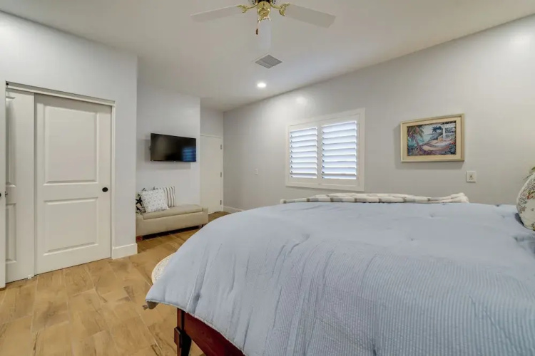 Private Pool & Hot Tub! Relaxing Mesa Apartment
