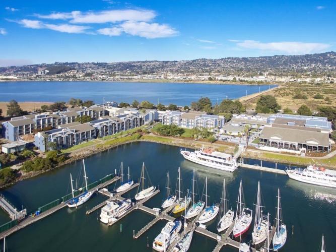 DoubleTree by Hilton Hotel Berkeley Marina photo 17