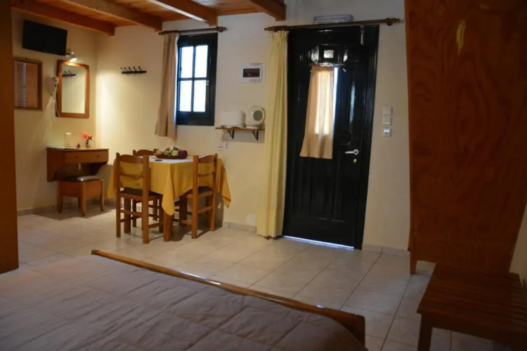 Aristotelis Apartments