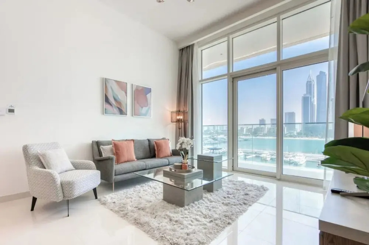 Luxury Beach Front Apartment