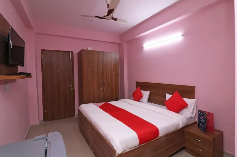 VS Stays by OYO Rooms