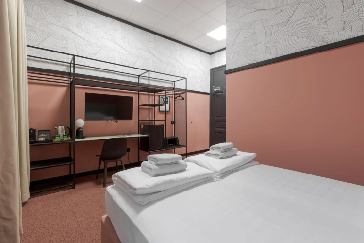 Swanky bed&breakfast