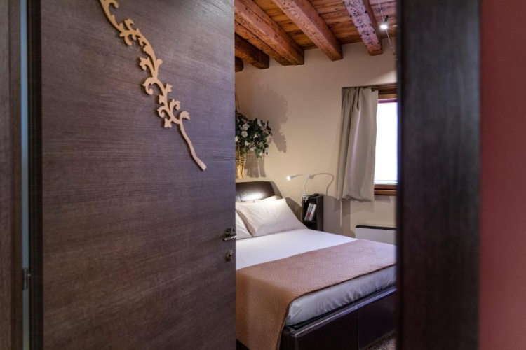 Standard Double room with view