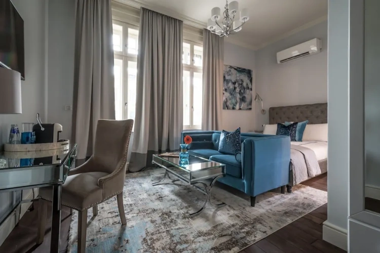 Deluxe Double Basement room