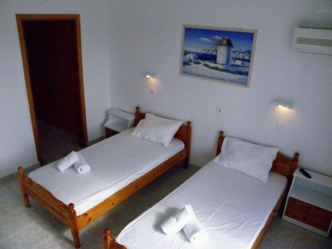 Summer Breeze Hotel