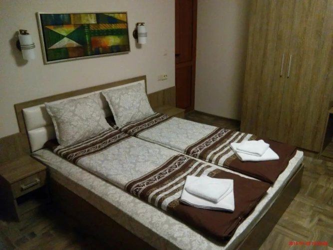 2 Bedrooms Suite with mountain view