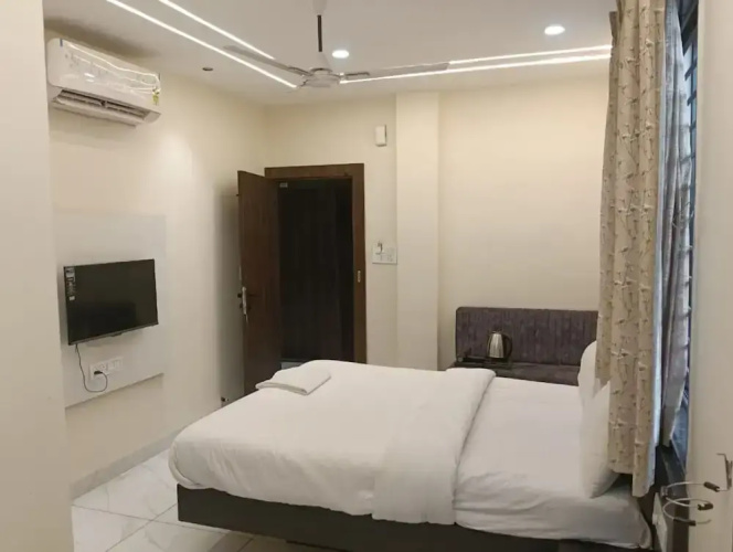 Hotel Aashiyana
