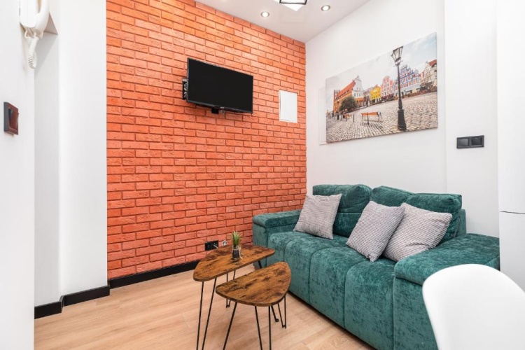 2 Bedrooms Apartment