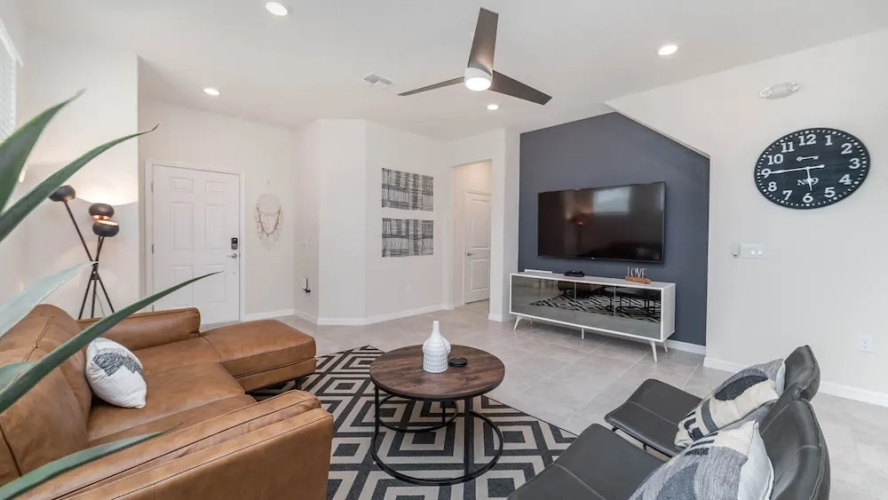 1137 Aloha Blvd