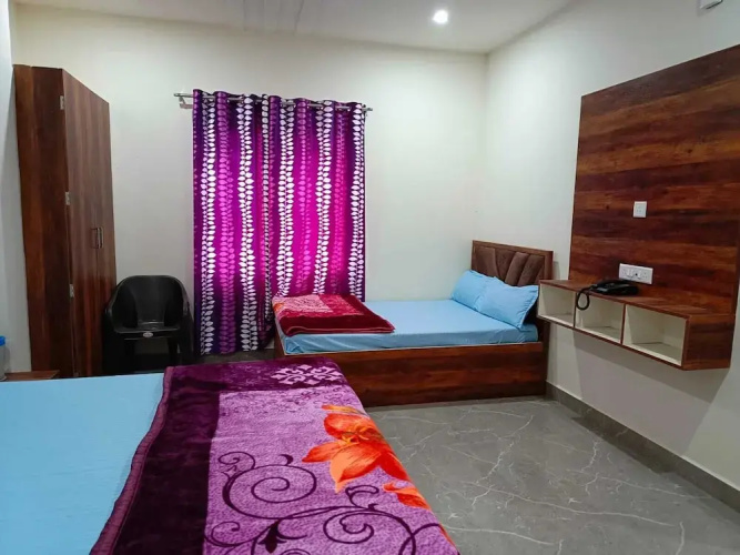 Shri Girraj Residency