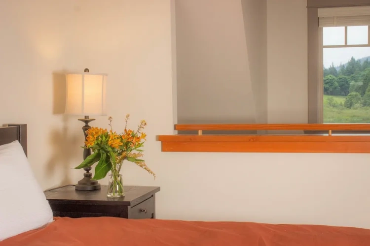 3 Bedrooms Quadruple Cottage with lake view