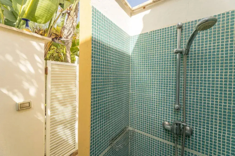 Belvedere - Seafront Apartment - 3 Places