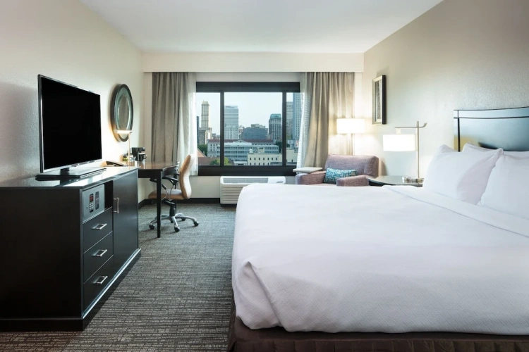 Standard Double room with city view