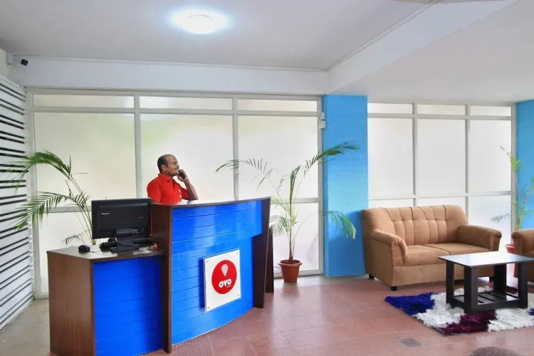 OYO 4848 3 Square Inn