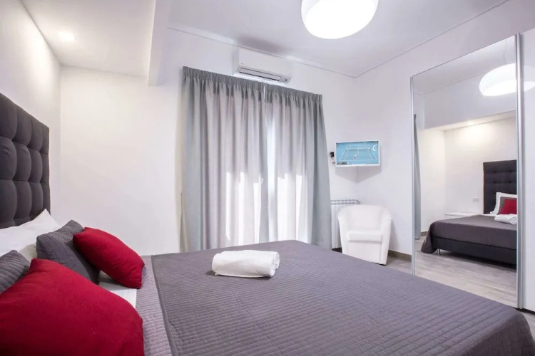 Modern Sorrento two bedroom Apartment with Terrace