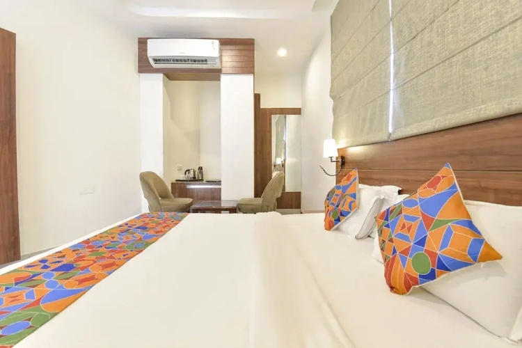 Fabhotel Prime Amantra