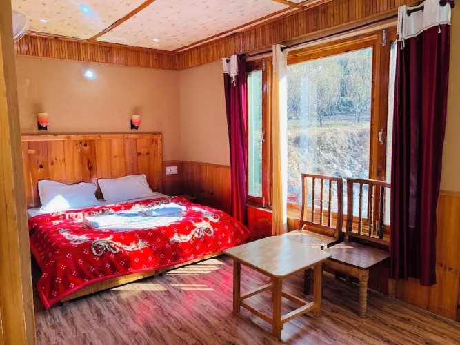 Tirthan Holidays Cottage