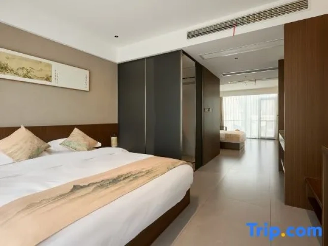 Suite with balcony