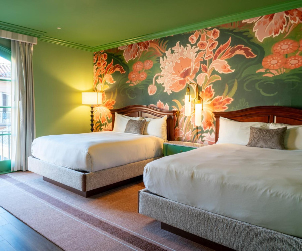 Carlton Hotel