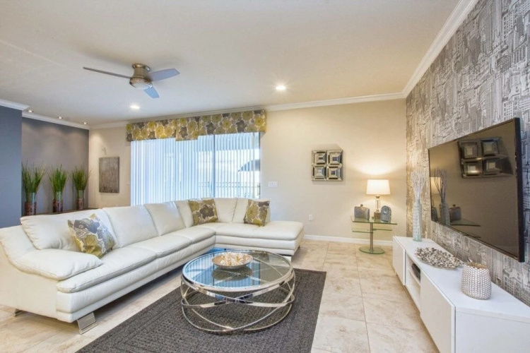 Amazing House! Windsor at Westside - 8817MD