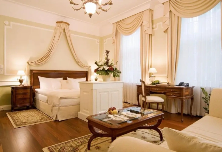 Deluxe Junior Suite