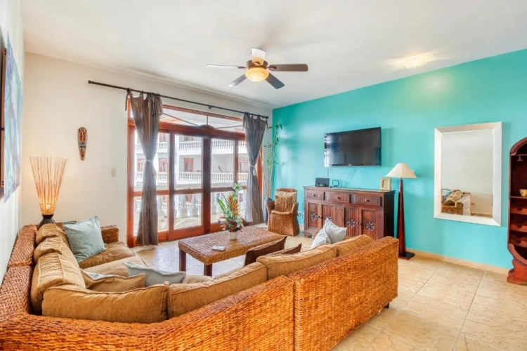 3 Bedrooms Apartment