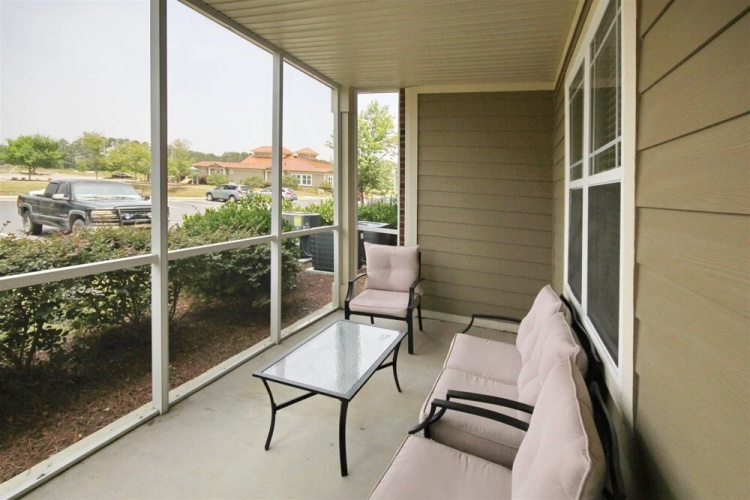 2302 Crow Creek