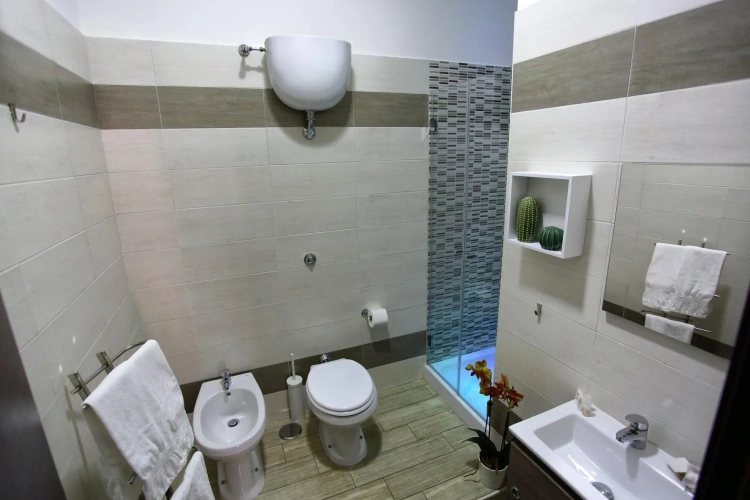 Standard Triple room