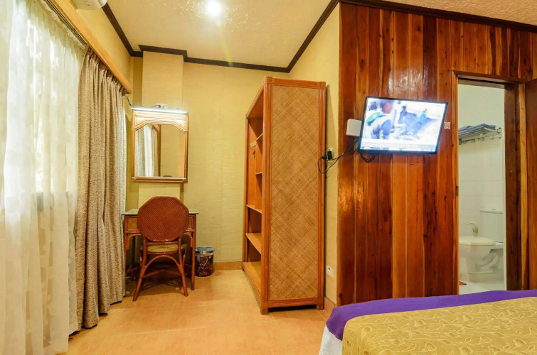 Hayahay Resort