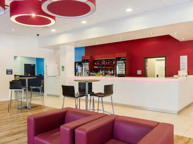 Travelodge Gatwick Airport Central