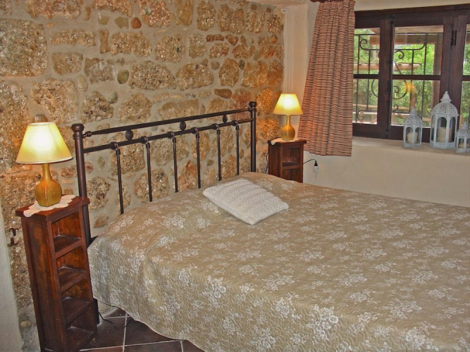 Ampelos Estate