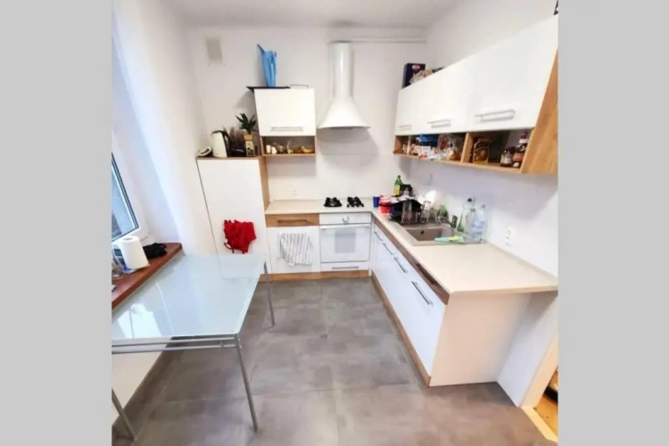 3 Bedrooms Apartment