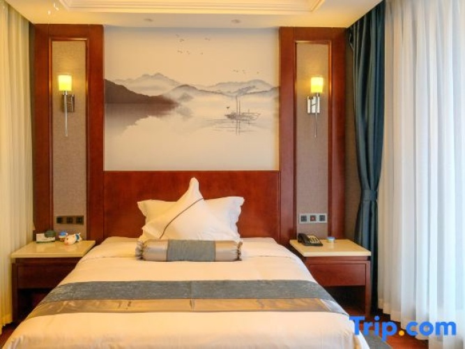 Standard Family Suite