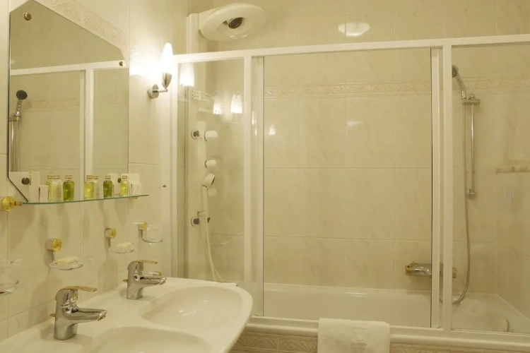 Standard Suite
