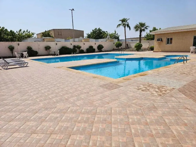 Al Meem M&M Compound