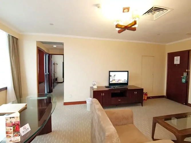 Deluxe Suite