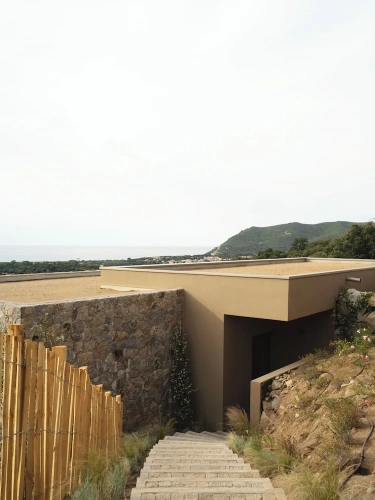 2 Bedrooms Villa
