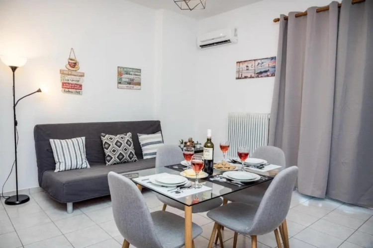 2 Bedrooms Apartment
