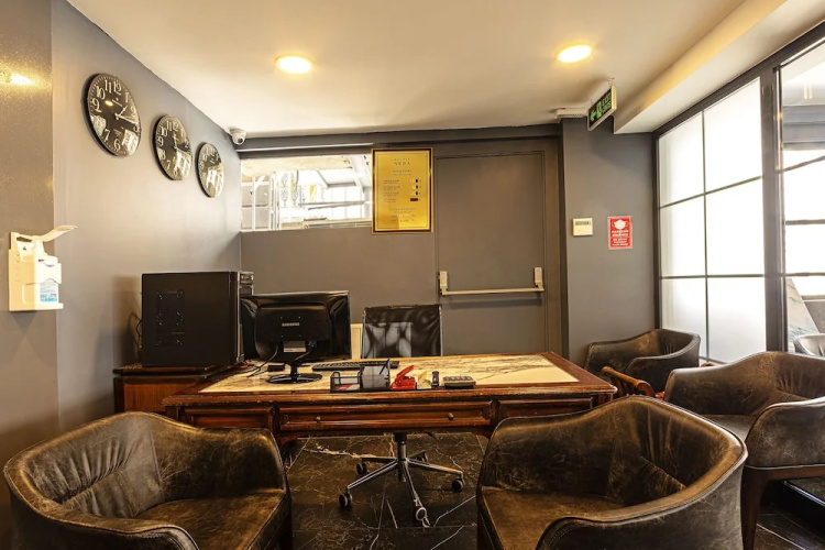 Neda Hotel